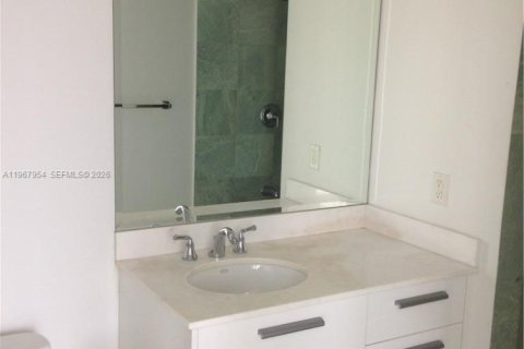 Condominio en alquiler en Miami, Florida, 2 dormitorios, 101.08 m2 № 2031775 - foto 10