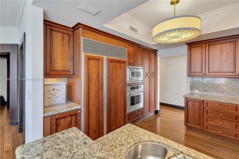 Condominio en venta en Sunny Isles Beach, Florida, 4 dormitorios, 254.18 m2 № 1978113 - foto 24
