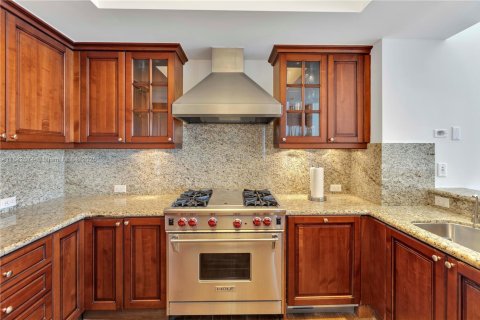 Condominio en venta en Sunny Isles Beach, Florida, 4 dormitorios, 254.18 m2 № 1978113 - foto 23