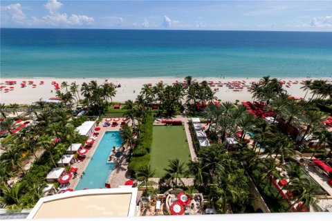 Condominio en venta en Sunny Isles Beach, Florida, 4 dormitorios, 254.18 m2 № 1978113 - foto 10