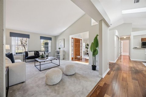 Casa en venta en Lake Mary, Florida, 4 dormitorios, 200.85 m2 № 2093874 - foto 8