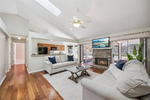 Casa en venta en Lake Mary, Florida, 4 dormitorios, 200.85 m2 № 2093874 - foto 13