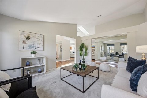 Casa en venta en Lake Mary, Florida, 4 dormitorios, 200.85 m2 № 2093874 - foto 5