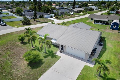 Villa ou maison à vendre à Cape Coral, Floride: 2 chambres, 163.6 m2 № 1755639 - photo 1