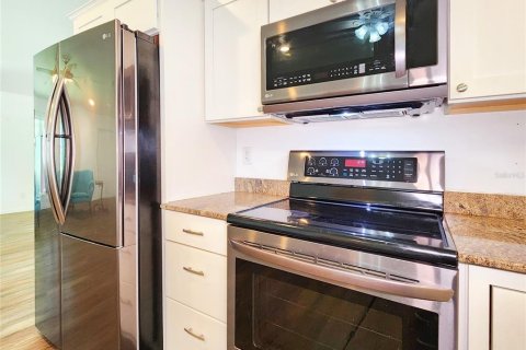 Villa ou maison à vendre à Cape Coral, Floride: 2 chambres, 163.6 m2 № 1755639 - photo 17