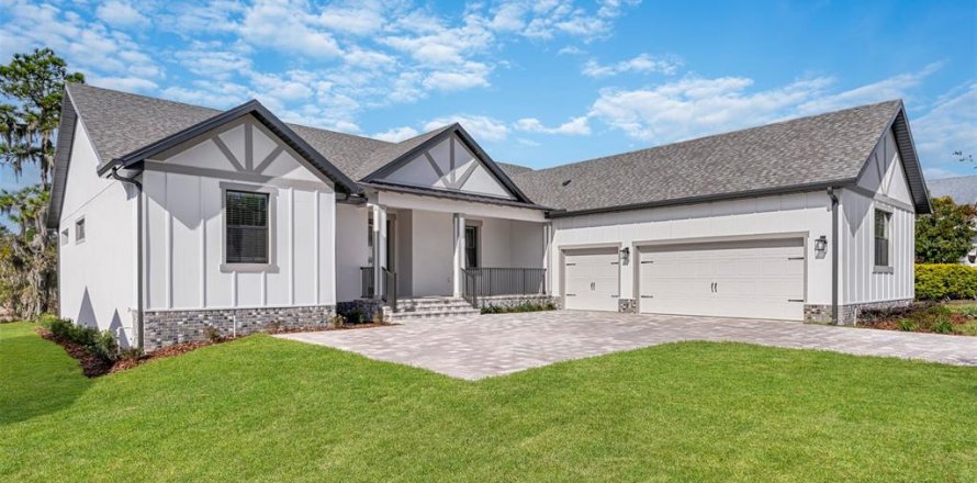 House in Brooksville, Florida 4 bedrooms, 253.72 sq.m. № 1434827