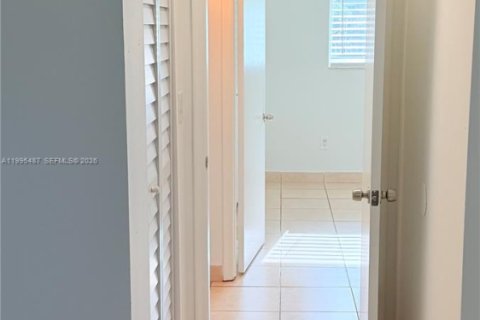 Copropriété à louer à Miami, Floride: 2 chambres, 74.69 m2 № 2058603 - photo 14
