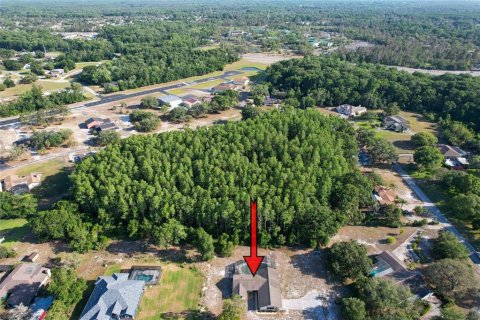 House in New Port Richey, Florida 3 bedrooms, 186.83 sq.m. № 1670227 - photo 9