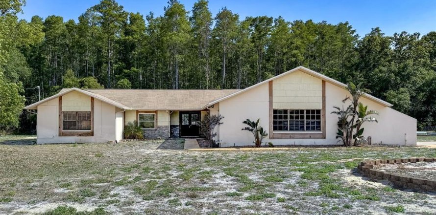 House in New Port Richey, Florida 3 bedrooms, 186.83 sq.m. № 1670227