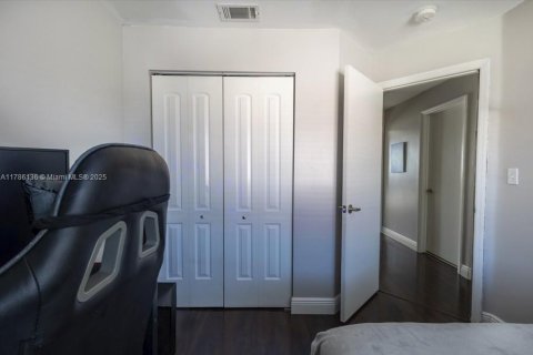 Touwnhouse à vendre à Miami, Floride: 3 chambres, 122.54 m2 № 1641701 - photo 20