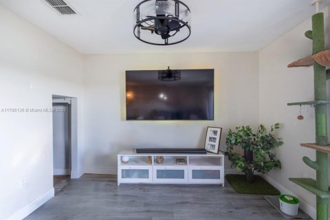 Touwnhouse à vendre à Miami, Floride: 3 chambres, 122.54 m2 № 1641701 - photo 14