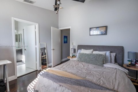 Touwnhouse à vendre à Miami, Floride: 3 chambres, 122.54 m2 № 1641701 - photo 24