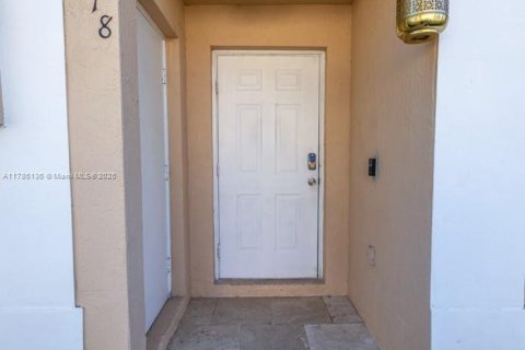 Touwnhouse à vendre à Miami, Floride: 3 chambres, 122.54 m2 № 1641701 - photo 5
