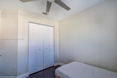 Touwnhouse à vendre à Miami, Floride: 3 chambres, 122.54 m2 № 1641701 - photo 22
