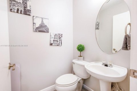 Touwnhouse à vendre à Miami, Floride: 3 chambres, 122.54 m2 № 1641701 - photo 16