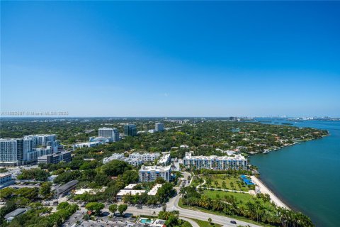 Condo in Miami, Florida, 1 bedroom  № 1945662 - photo 6