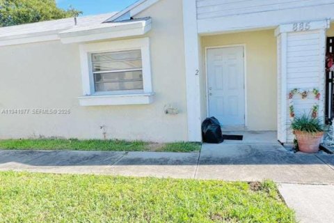 Touwnhouse à vendre à Miami, Floride: 2 chambres, 85.1 m2 № 2002336 - photo 9