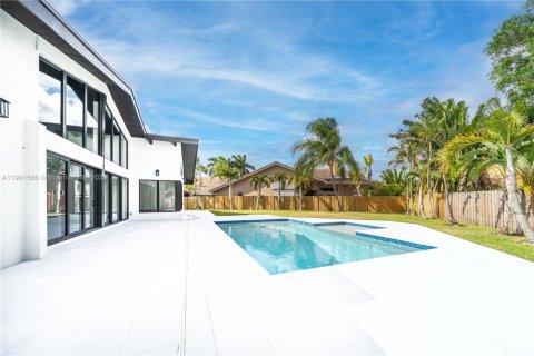Купить виллу или дом в Плантация, Флорида 3 спальни, 299.8м2, № 1953986 - фото 2