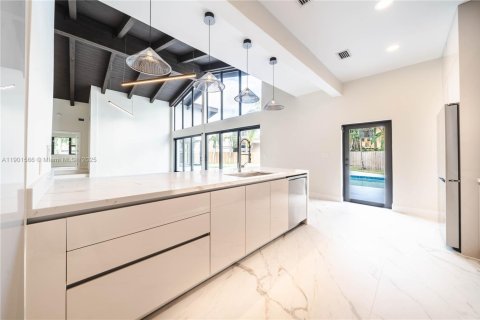 Купить виллу или дом в Плантация, Флорида 3 спальни, 299.8м2, № 1953986 - фото 21