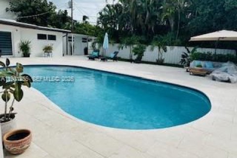 House in North Miami Beach, Florida 3 bedrooms, 248.51 sq.m. № 2044348 - photo 26