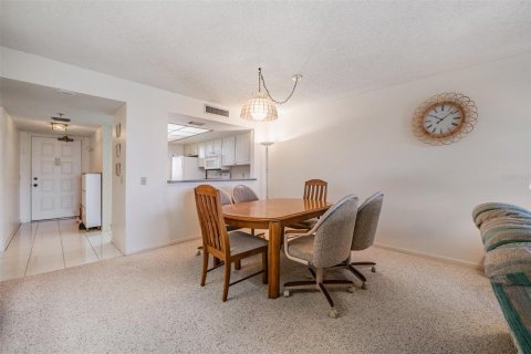 Copropriété à vendre à Largo, Floride: 2 chambres, 113.81 m2 № 2136577 - photo 14