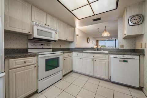 Copropriété à vendre à Largo, Floride: 2 chambres, 113.81 m2 № 2136577 - photo 11