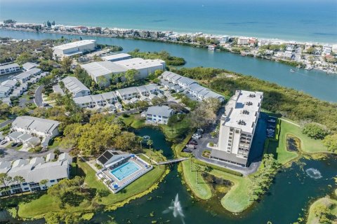 Copropriété à vendre à Largo, Floride: 2 chambres, 113.81 m2 № 2136577 - photo 4