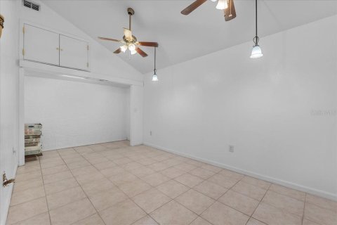 House in Lake Wales, Florida 2 bedrooms, 181.81 sq.m. № 1804644 - photo 16