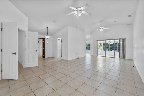 House in Lake Wales, Florida 2 bedrooms, 181.81 sq.m. № 1804644 - photo 4