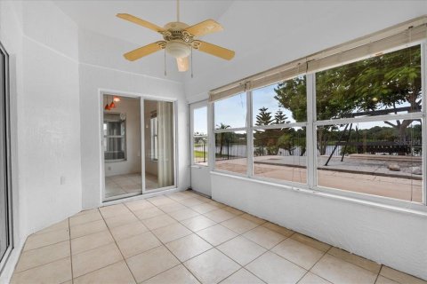 House in Lake Wales, Florida 2 bedrooms, 181.81 sq.m. № 1804644 - photo 17