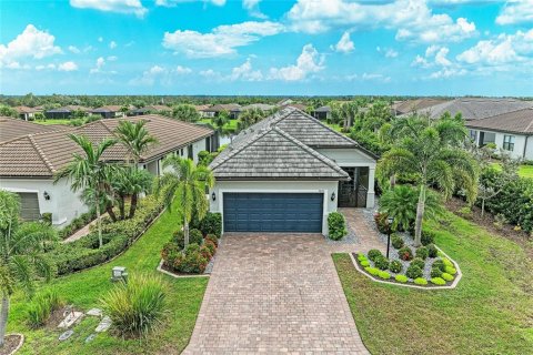 House in Bradenton, Florida 2 bedrooms, 146.97 sq.m. № 1913272 - photo 5