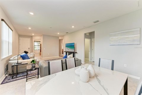 House in Bradenton, Florida 2 bedrooms, 146.97 sq.m. № 1913272 - photo 17
