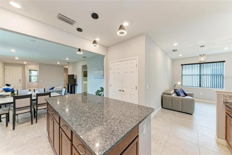 House in Bradenton, Florida 2 bedrooms, 146.97 sq.m. № 1913272 - photo 24