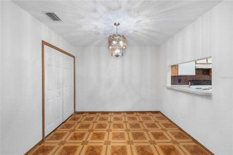 Купить таунхаус в Брэндон, Флорида 5 комнат, 138.42м2, № 2232516 - фото 19