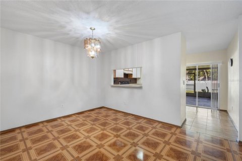 Купить таунхаус в Брэндон, Флорида 5 комнат, 138.42м2, № 2232516 - фото 18