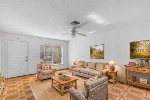 Купить таунхаус в Брэндон, Флорида 5 комнат, 138.42м2, № 2232516 - фото 2