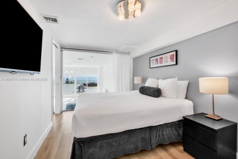 Condominio en venta en Miami Beach, Florida, 7 dormitorios, 537.9 m2 № 1865500 - foto 14