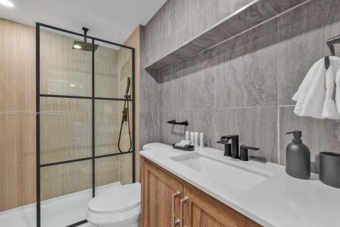 Condominio en venta en Miami Beach, Florida, 7 dormitorios, 537.9 m2 № 1865500 - foto 9