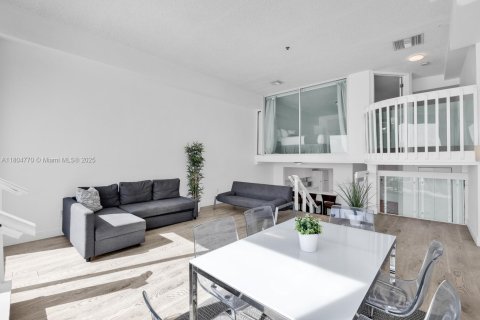Condominio en venta en Miami Beach, Florida, 7 dormitorios, 537.9 m2 № 1865500 - foto 23