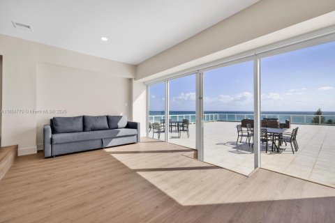 Condominio en venta en Miami Beach, Florida, 7 dormitorios, 537.9 m2 № 1865500 - foto 7