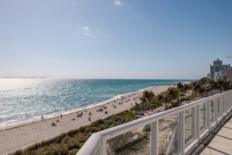 Condominio en venta en Miami Beach, Florida, 7 dormitorios, 537.9 m2 № 1865500 - foto 1