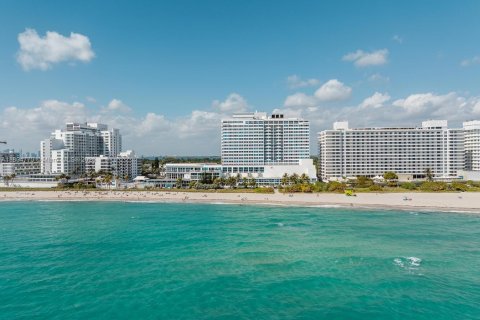 Condominio en venta en Miami Beach, Florida, 7 dormitorios, 537.9 m2 № 1865500 - foto 28