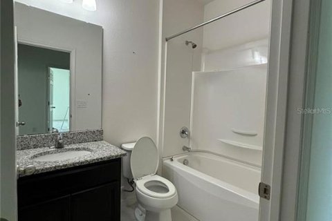 Touwnhouse à louer à Orlando, Floride: 3 chambres, 146.04 m2 № 2096965 - photo 9