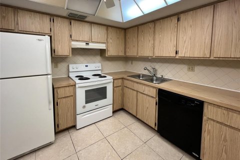 House in New Port Richey, Florida 2 bedrooms, 90.3 sq.m. № 1514985 - photo 15