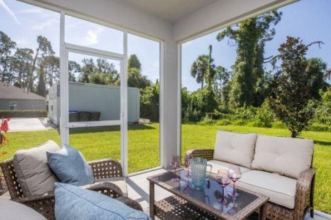 House in Mascotte, Florida 3 bedrooms, 184.69 sq.m. № 2122100 - photo 20