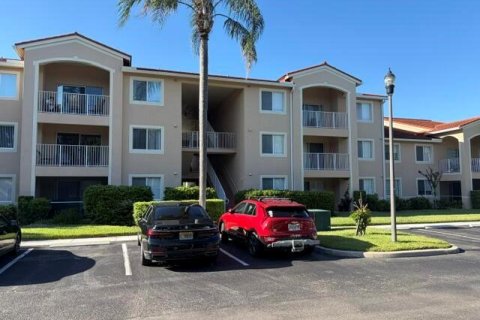 Condo in Vero Beach, Florida, 2 bedrooms  № 2265663 - photo 4