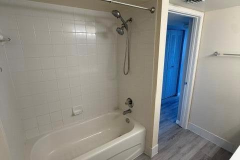 Condo in Vero Beach, Florida, 2 bedrooms  № 2265663 - photo 15