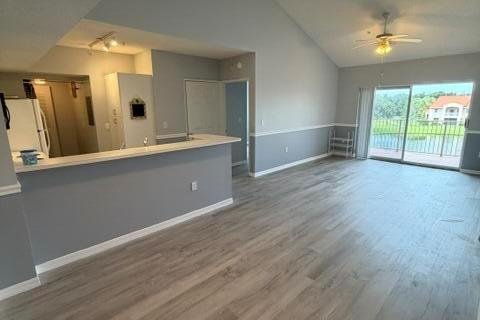 Condo in Vero Beach, Florida, 2 bedrooms  № 2265663 - photo 8