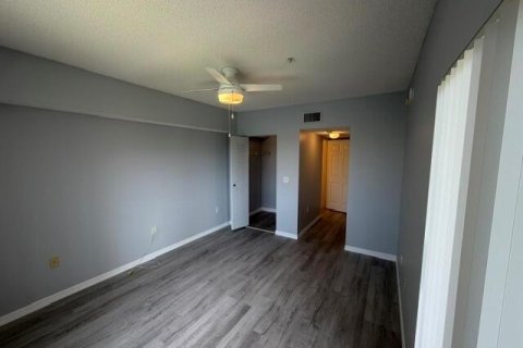 Condo in Vero Beach, Florida, 2 bedrooms  № 2265663 - photo 13