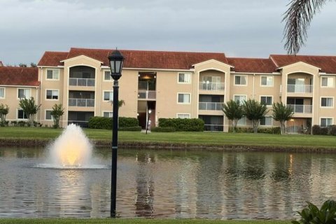 Condo in Vero Beach, Florida, 2 bedrooms  № 2265663 - photo 2